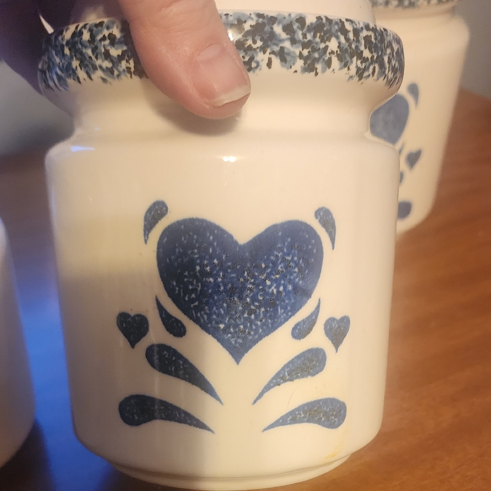 Kitchen canisters - Picture 3 of 5
